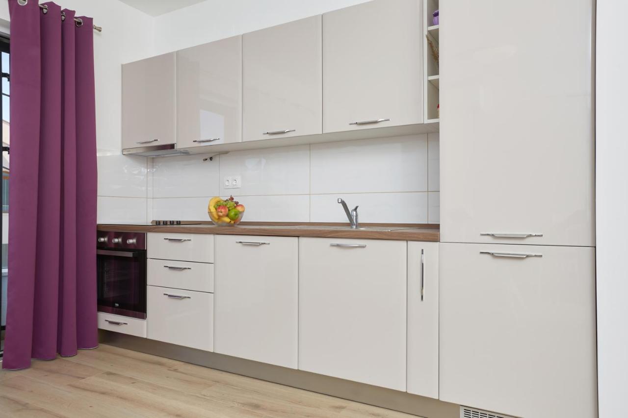 Apartments Nika Turanj Extérieur photo