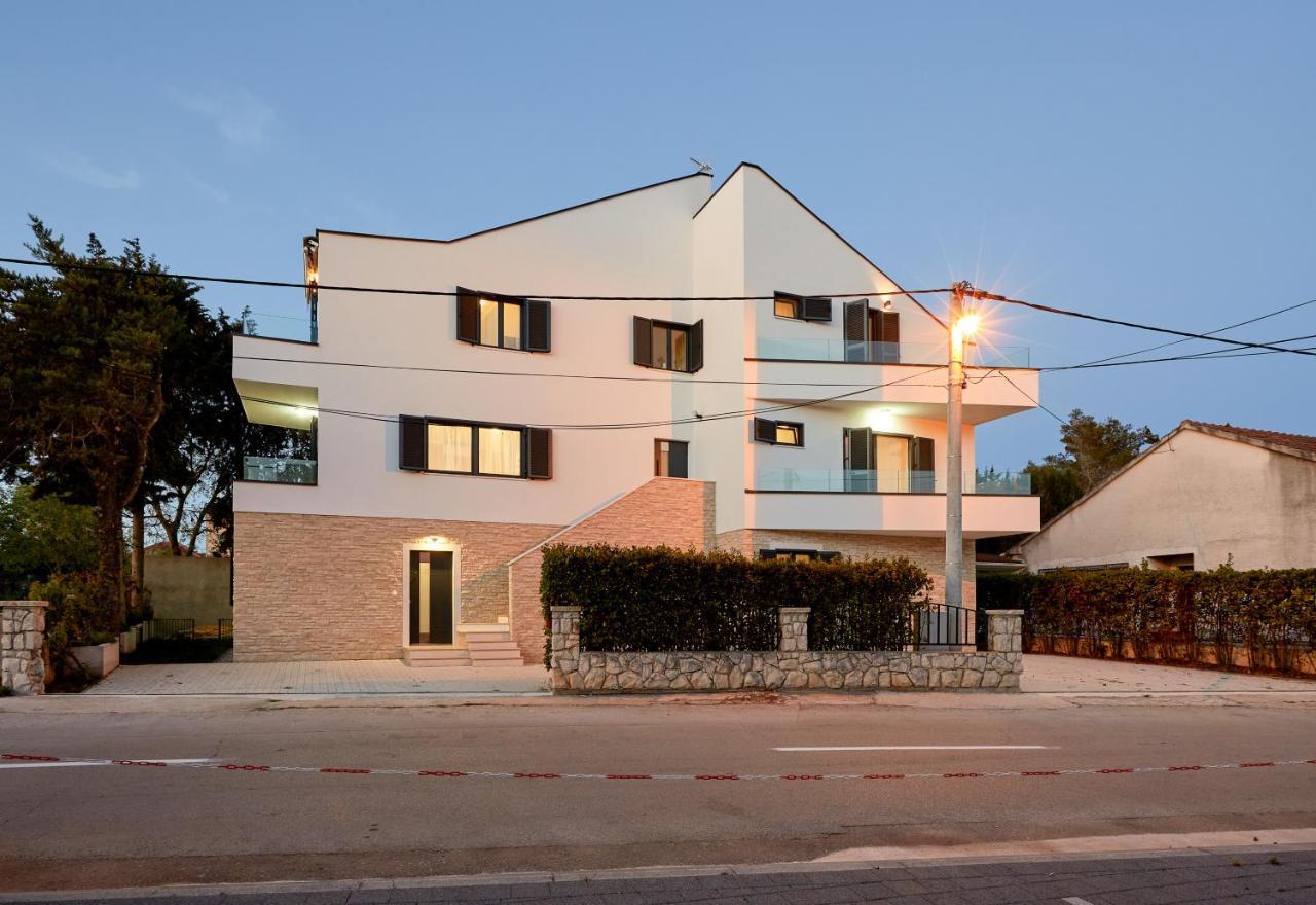 Apartments Nika Turanj Extérieur photo