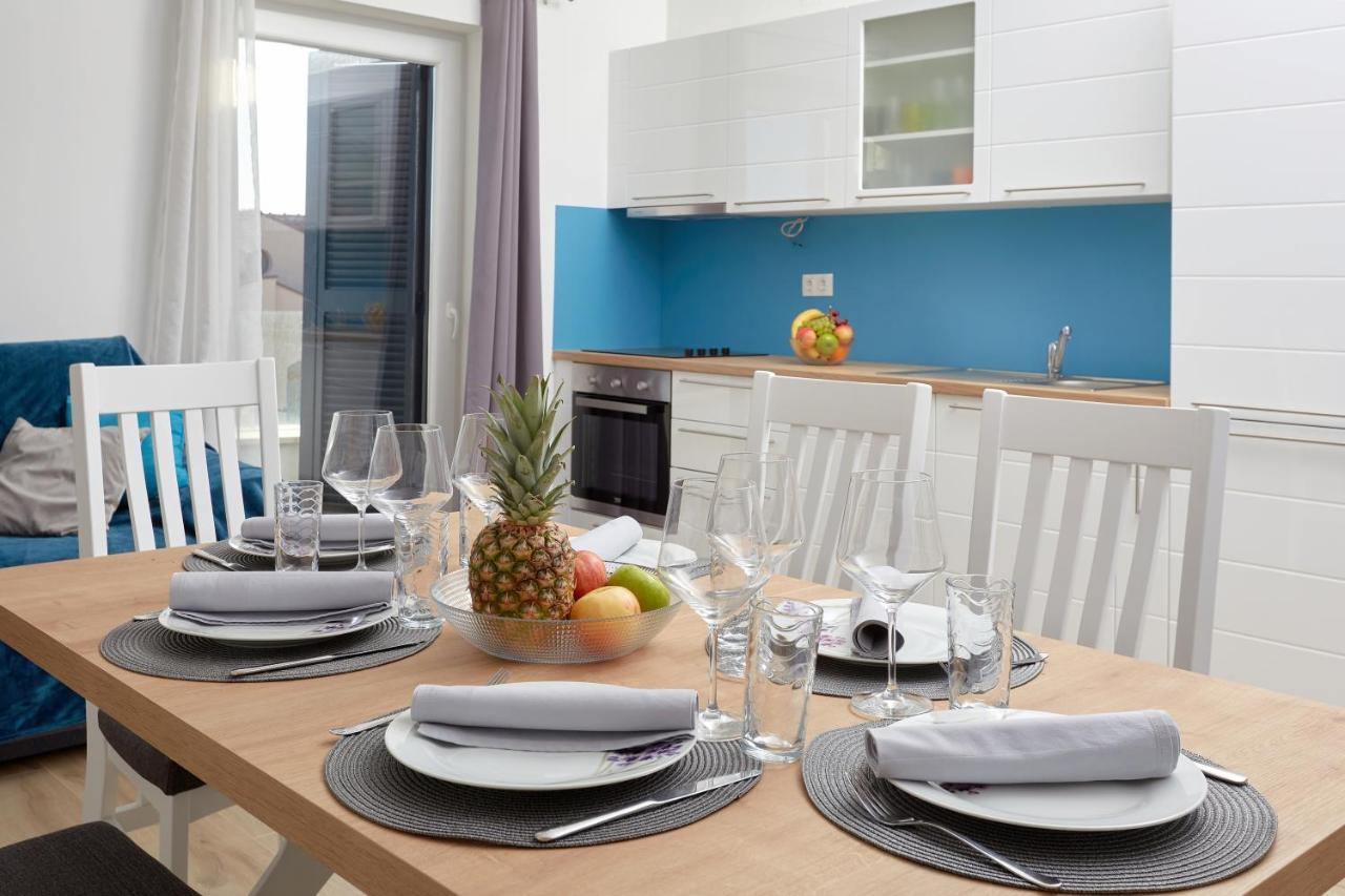 Apartments Nika Turanj Extérieur photo