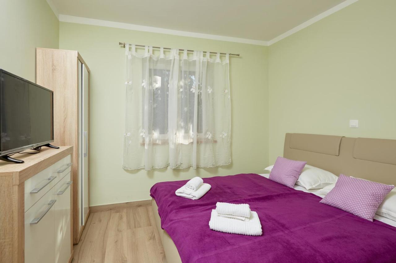 Apartments Nika Turanj Chambre photo