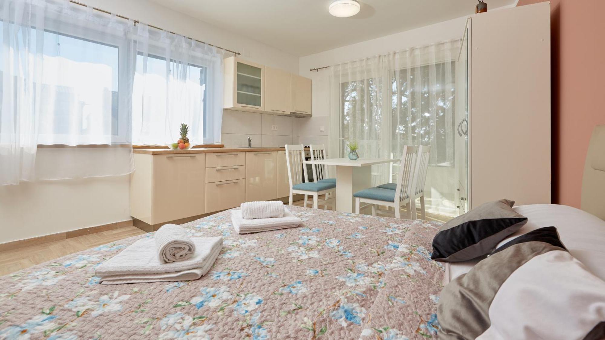 Apartments Nika Turanj Chambre photo